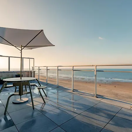 Apartment Rooftop